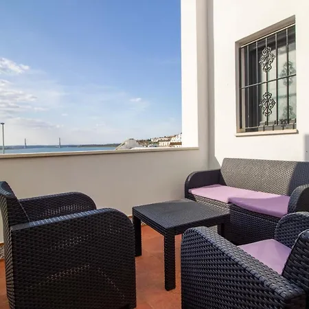 Holiday home Dek001 Riverview Modern Townhouse In Centre Of Ay